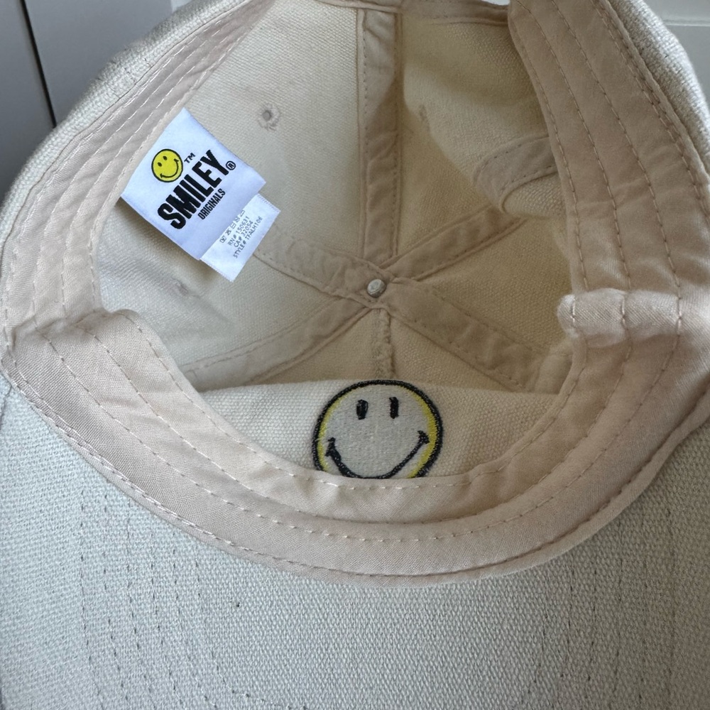 Smiley Hat - Picture 3 of 3